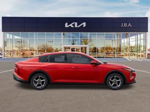New 2026 Kia K4 LXS image 8