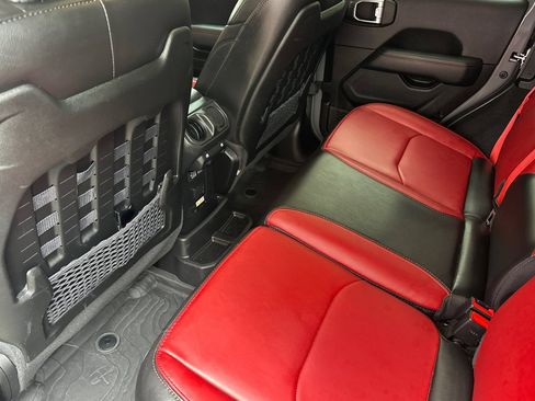 Used 2023 Jeep Wrangler Unlimited Rubicon 4xe AWD/4WD image 12