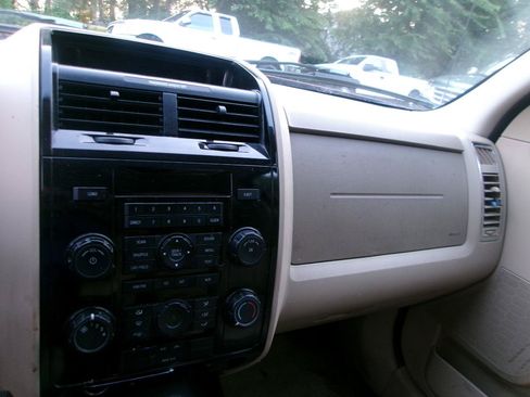 Used 2008 Ford Escape Limited AWD/4WD image 12