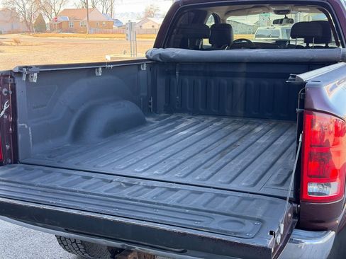 Used 2005 Dodge Ram 2500 Truck SLT w/ Quad Cab Big Horn Value Group image 9