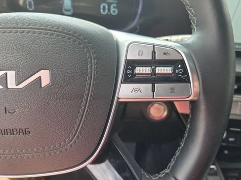 Used 2025 Kia Telluride AWD image 23