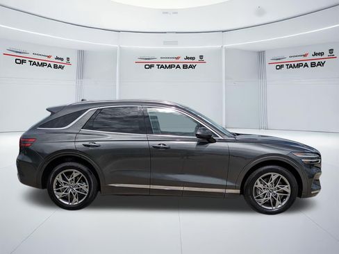 Used 2025 Genesis GV70 2.5T AWD/4WD image 3