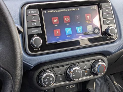 New 2025 Nissan Versa SV image 19