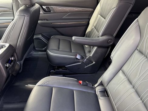 Certified 2025 Buick Enclave Avenir w/ Super Cruise Package image 33