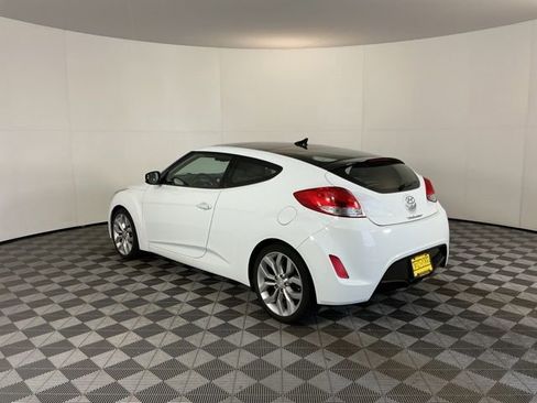 Used 2015 Hyundai Veloster w/ Option Group 02 FWD image 7