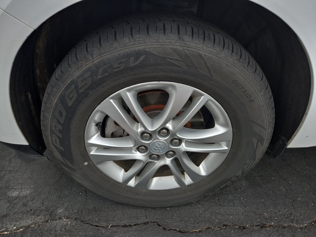 Used 2019 Buick Enclave Essence AWD/4WD image 2