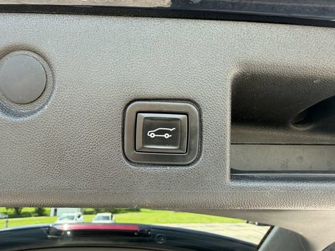 Used 2020 Chevrolet Equinox LT AWD/4WD image 15