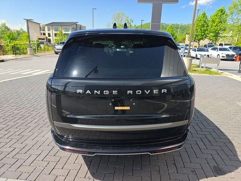 Used 2024 Land Rover Range Rover SE AWD/4WD image 6