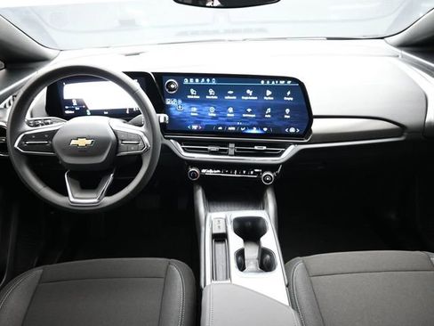 New 2026 Chevrolet Equinox EV LT w/ Midnight Package FWD image 24