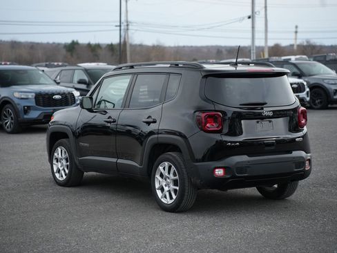 Used 2021 Jeep Renegade Latitude w/ Luxury Group I image 7