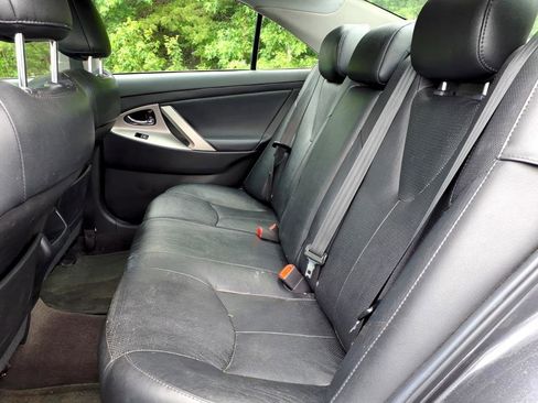 Used 2011 Toyota Camry SE w/ Sport Leather Pkg FWD image 11