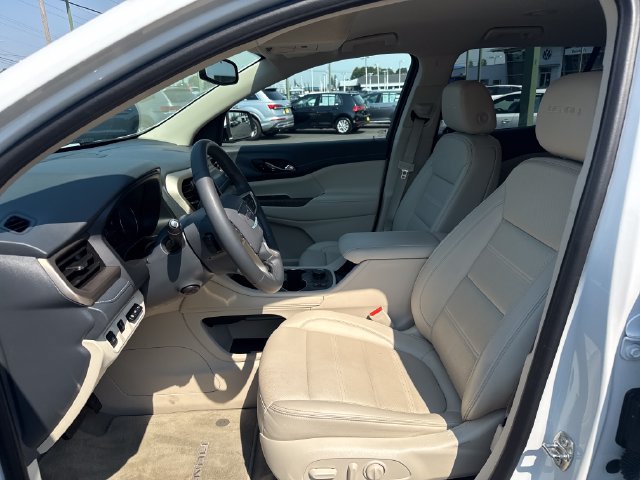 Used 2023 GMC Acadia Denali AWD/4WD image 15