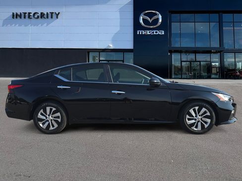 Used 2020 Nissan Altima 2.5 S image 3