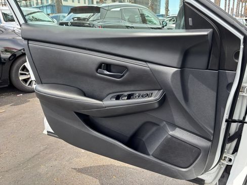 Used 2024 Nissan Sentra S FWD image 18