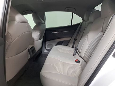 Used 2019 Toyota Camry SE image 21