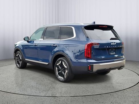 Used 2025 Kia Telluride S AWD/4WD image 4