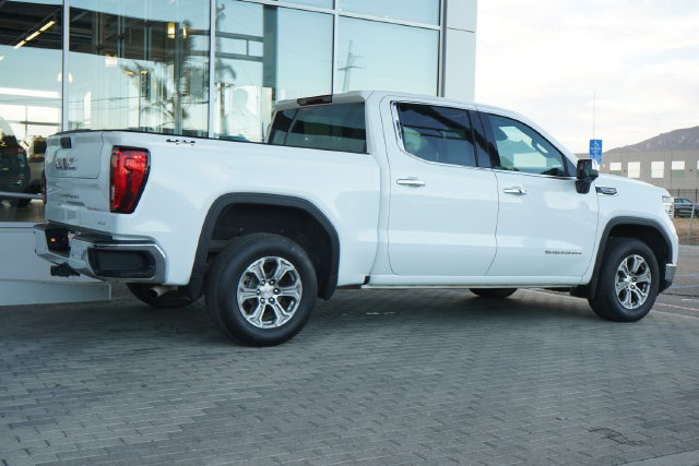 Used 2025 GMC Sierra 1500 SLT AWD/4WD image 9