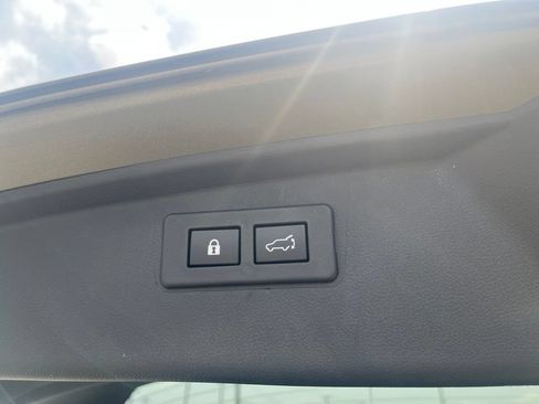 Used 2025 Subaru Outback Wilderness w/ Wilderness Package AWD/4WD image 10