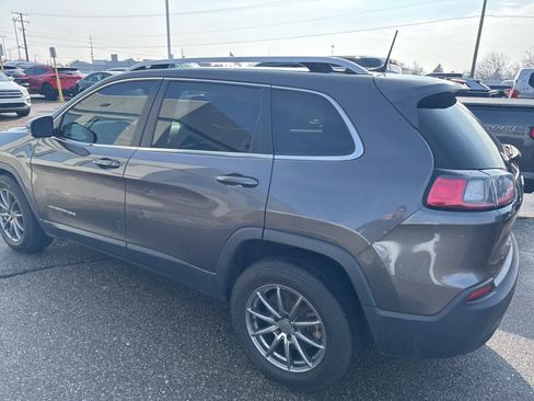 Used 2021 Jeep Cherokee Latitude Lux w/ Comfort/Convenience Group image 16