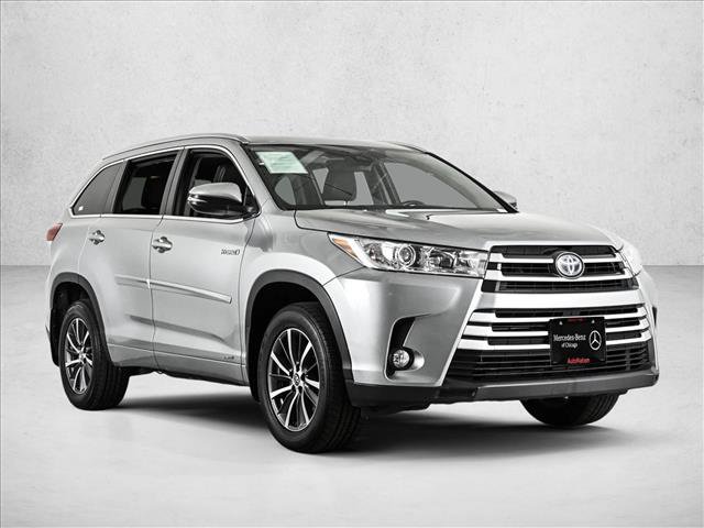 Used 2017 Toyota Highlander XLE w/ Protection Package #3 AWD/4WD image 3