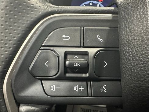 Used 2025 Toyota 4Runner TRD Off-Road image 19