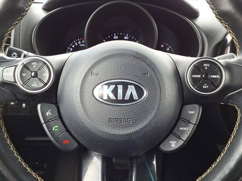 Used 2015 Kia Soul + w/ Primo Package FWD image 18