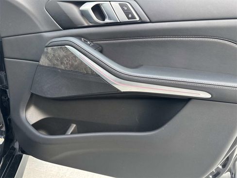 Used 2023 BMW X5 sDrive40i w/ M Sport Package image 28