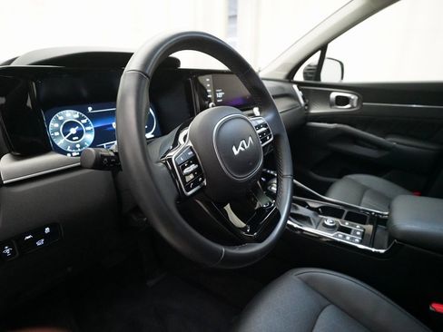 Certified 2023 Kia Sorento SX image 8