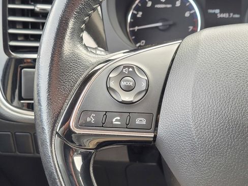 Used 2018 Mitsubishi Outlander SE image 19