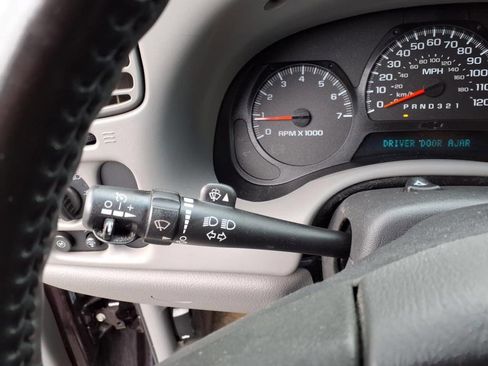 Used 2008 Chevrolet TrailBlazer LT w/ Cargo Convenience Package image 18