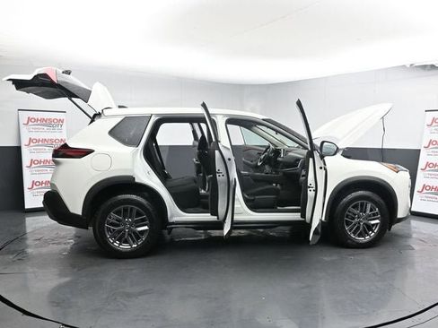 Used 2023 Nissan Rogue S image 46