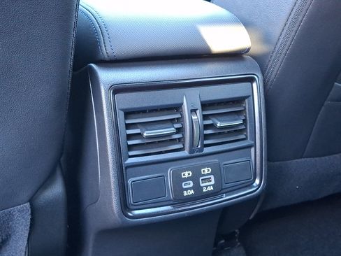 Certified 2025 Subaru Forester Limited image 11