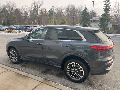 Used 2025 Audi Q5 Premium Plus image 43