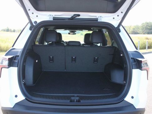 New 2026 Chevrolet Equinox LT w/ Convenience Package II image 18