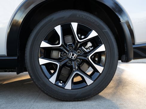 Used 2026 Honda HR-V EX-L image 15