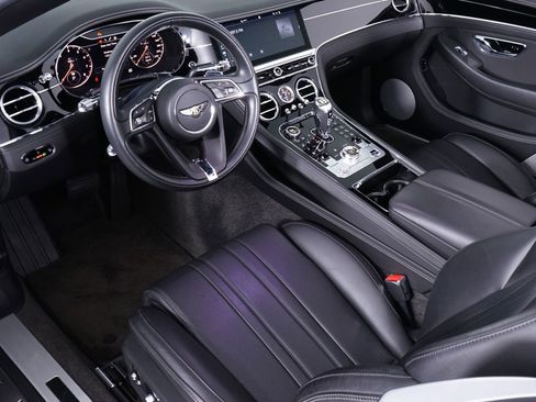 Used 2020 Bentley Continental GT image 31
