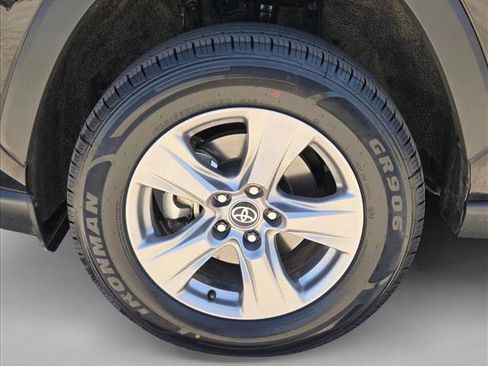 Used 2024 Toyota RAV4 XLE FWD image 22