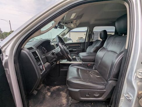 Used 2015 RAM 1500 Laramie w/ Convenience Group AWD/4WD image 7