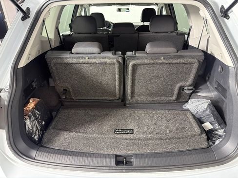 Used 2018 Volkswagen Tiguan S w/ 3rd Row Seat Package AWD/4WD image 22