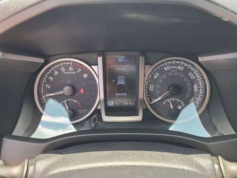 Certified 2021 Toyota Tacoma SR5 image 25