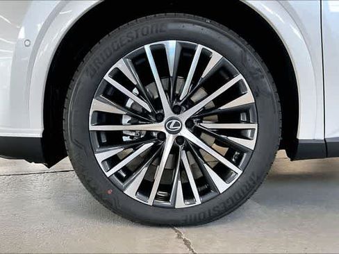 New 2026 Lexus RX 350 w/ Convenience Package AWD/4WD image 12