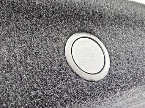 Used 2026 Tesla Model Y Long Range image 45