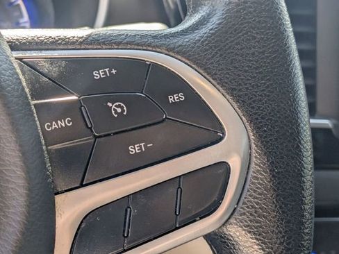 Used 2021 Chrysler Voyager LX FWD image 20