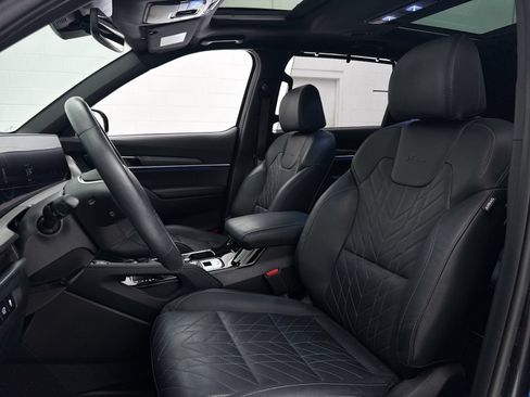 Certified 2025 Kia Telluride SX X-Line AWD/4WD image 22