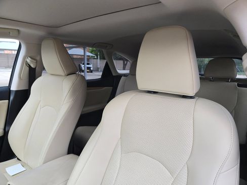 Used 2022 Lexus RX 350L FWD w/ Premium Package image 9