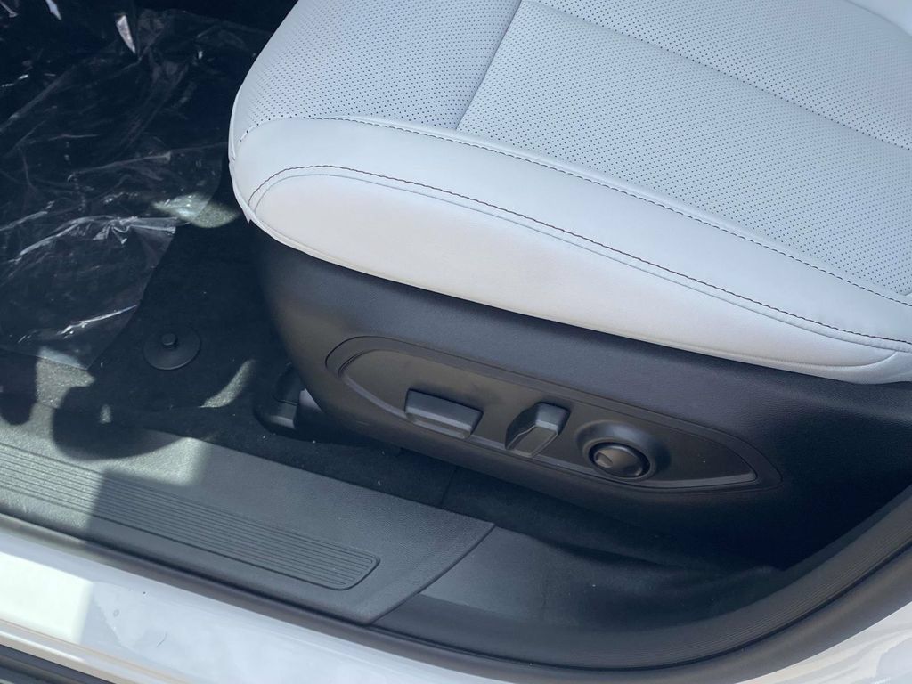 New 2026 Jeep Cherokee Limited AWD/4WD image 44