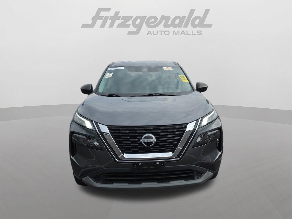 Used 2023 Nissan Rogue S AWD/4WD image 2