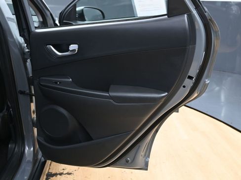 Used 2023 Hyundai Kona SE image 37