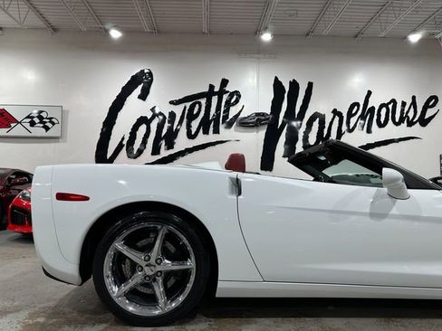 Used 2013 Chevrolet Corvette Convertible w/ 2LT Preferred Equipment Group RWD image 4