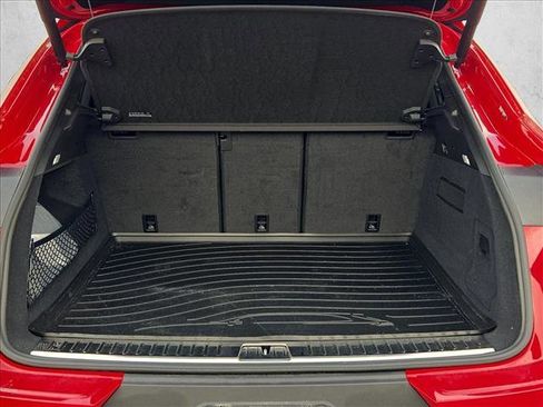 Used 2025 Porsche Cayenne Coupe image 6